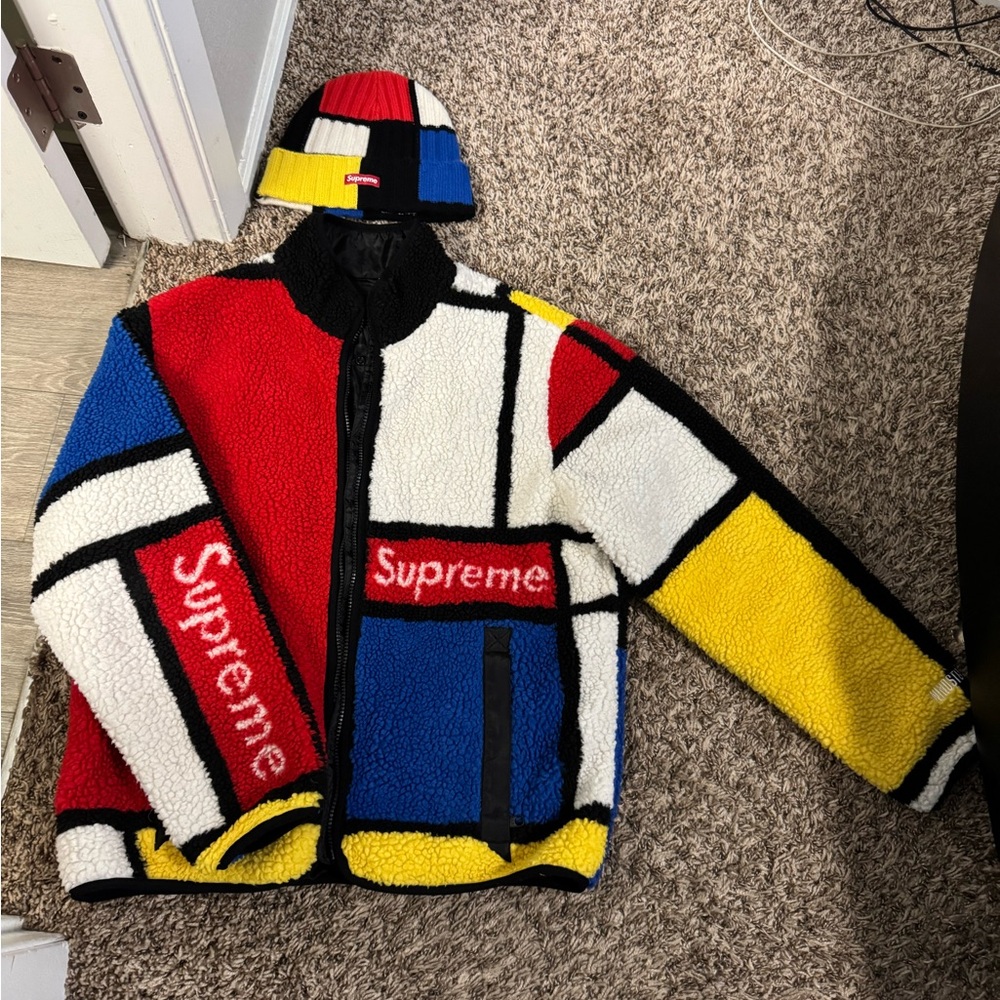 Supreme Reversible Colorblock Jacket + Cashmere Beanie FW20
